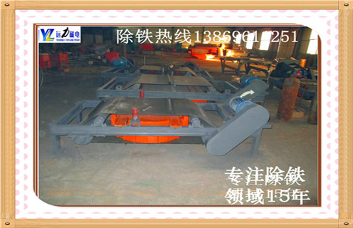 自卸帶式電磁除鐵器，黑龍江自卸帶式電磁除鐵器_規(guī)格型號_黑龍江自卸帶式電磁除鐵器適用范圍的工作原理